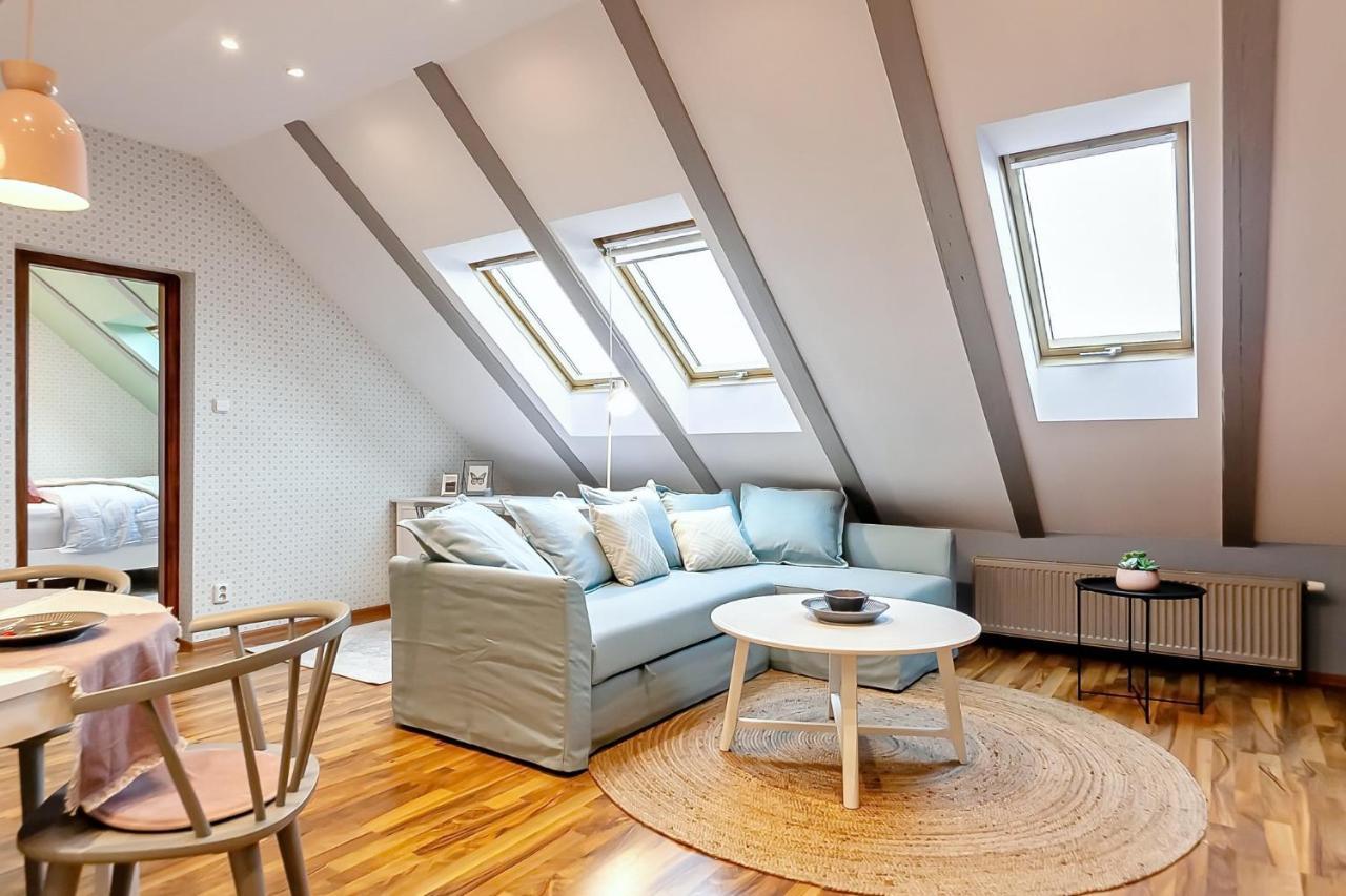 Attic On Waterfront / View / Netflix Apartment Prague